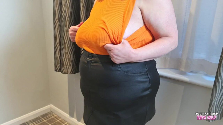 BBW_Wife: Мої великі цицьки виливаються по всьому місцю (домашні натуральні великі цицьки зрілої мачухи Bbw_wife)