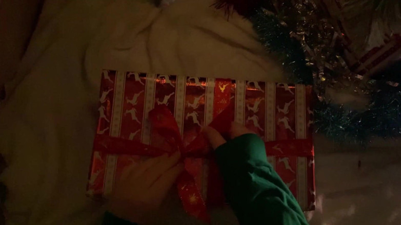 AmyHi: Krismas dengan adik tiri saya yang sesat