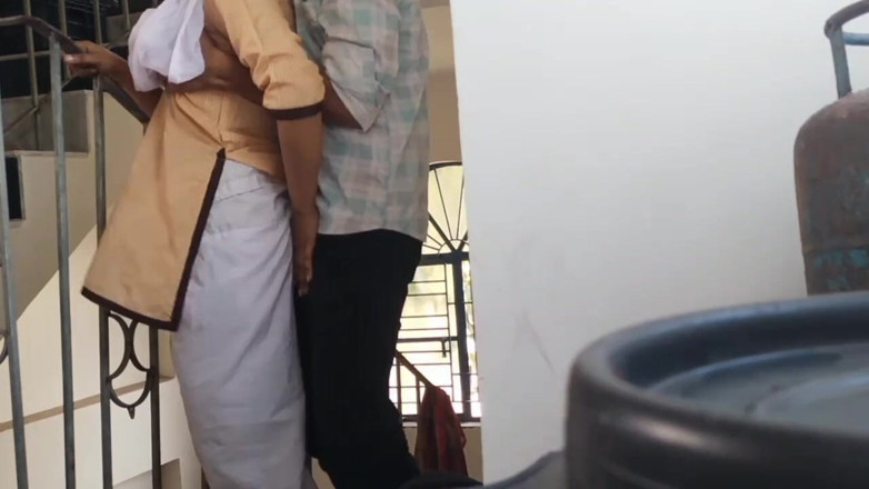 Fantacycutting: Insegnante e studente indiano ki nuovo video virale voluto