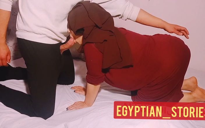 Egyptian stories: Mijn Egyptische schoonmoeder met dikke kont ligt op het huwelijksbed