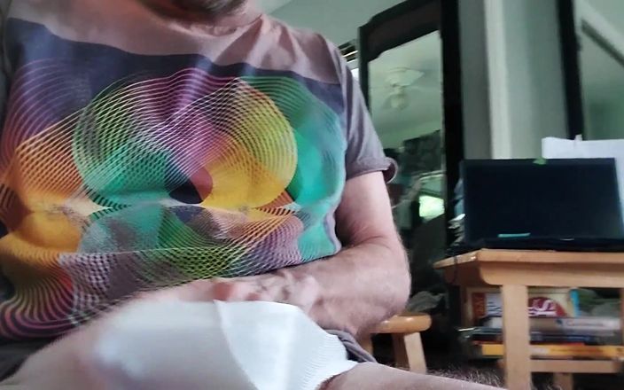 Hairyartist: Je te rappelle que tu es mon petit jouet