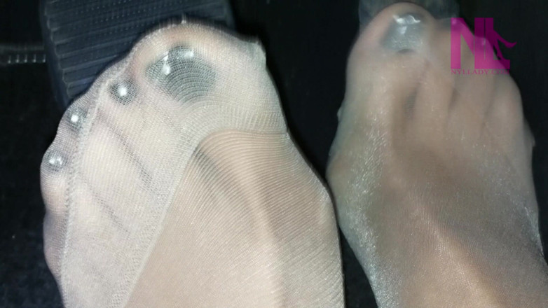 Nyllady: Sensual Driving in Nude Toe-reinforced Pantyhose