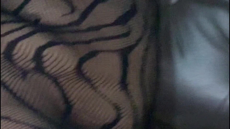 Tina Baby: Cewek nakal dengan baju jaring-jaring ini dientot habis-habisan sampai dia...