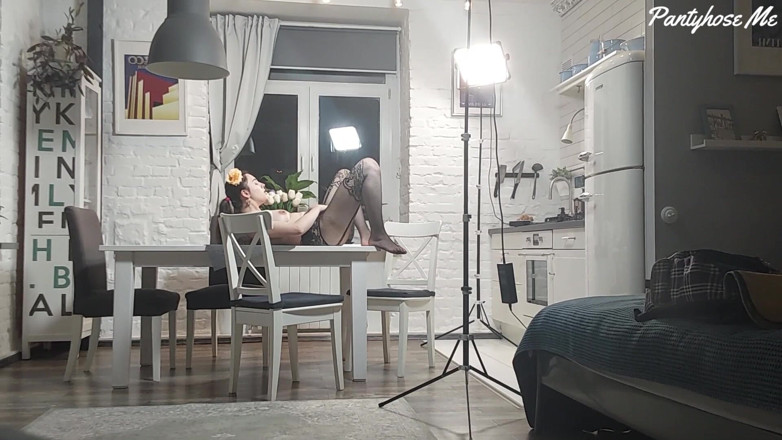 Pantyhose me porn videos: Behind the scenes in december 21