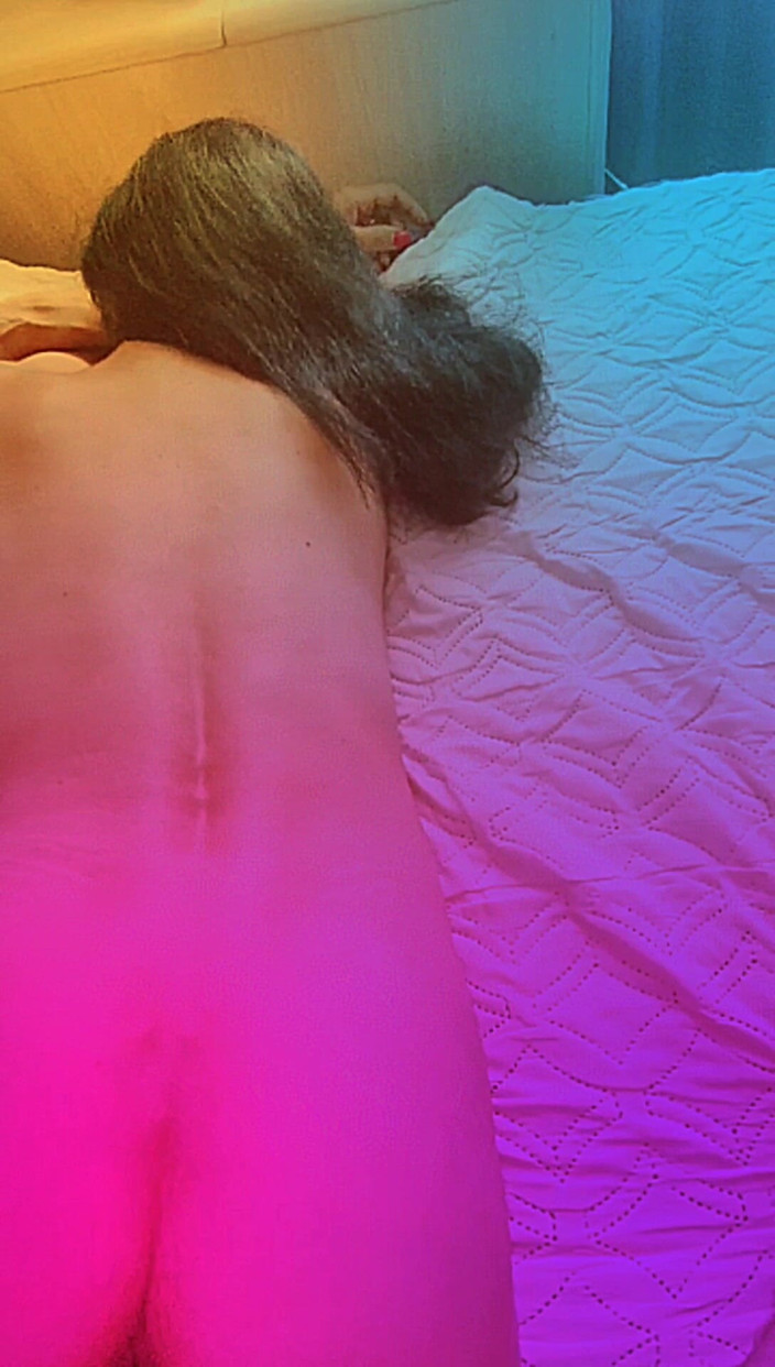 Hotlia: Färgad omvänd porr