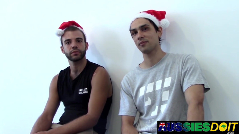 AussiesDoIt: Uitați-vă abilitățile minunate de aussie duo Lewis și Bryce după oral