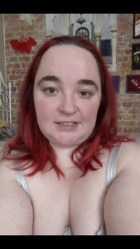 Hey Dear, I’m Eve, and I’m About to Be the Hottest Obsession You’ve Ever Found