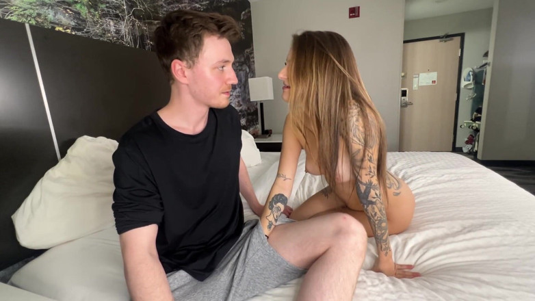 Jay Bond: Dela hotellrum med styvsyrran