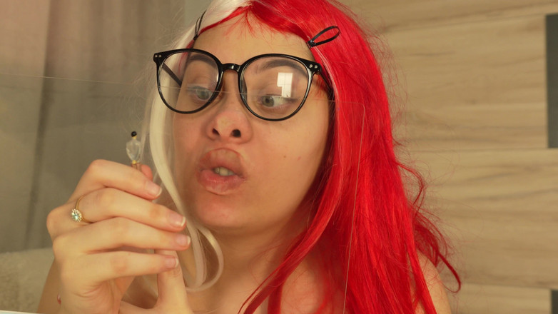 AmayaMori: Kleine pov-reuzin drukt tegen het glas