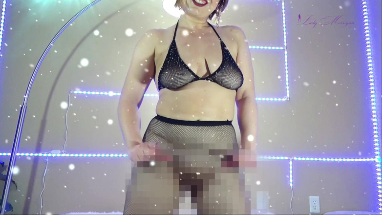 Morrigan Havoc: Alleen gecensureerd poesje voor Kerstmis