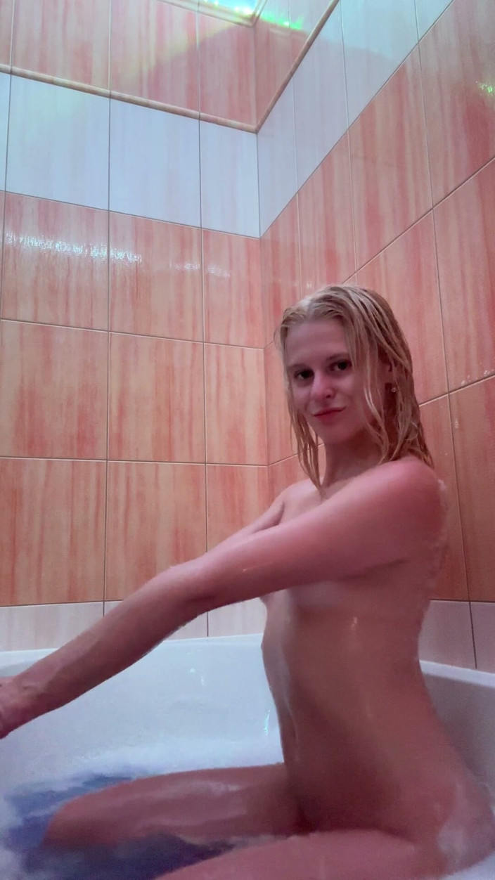 Peach DeLina: Moje Chvíle Ve Sprše