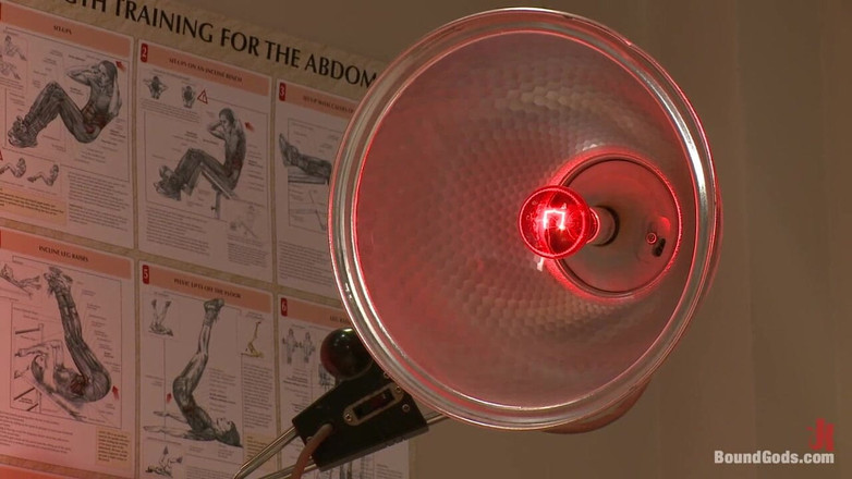 KINK men: 더 소름 끼치는 관리인과 보디빌더