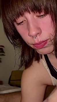 Folla mi cara duro hasta que te corras en mi garganta