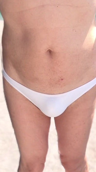 Ho eiaculato sul sedere della bambola. Accademia Segreta