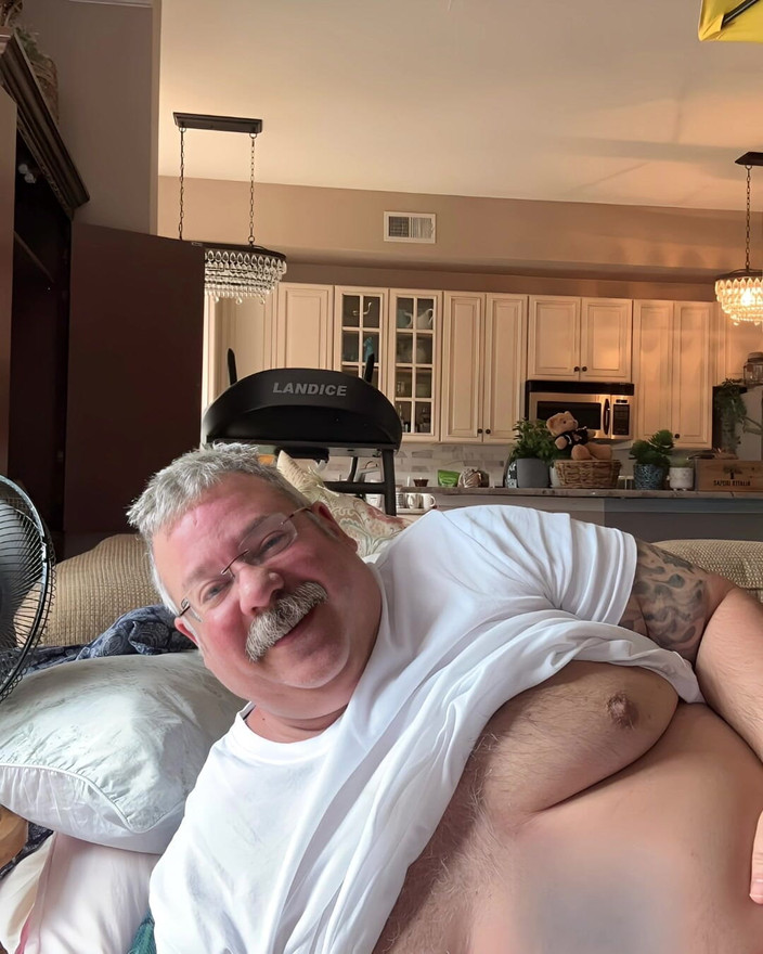 Hand-Free-Daddy-Chub: Moustache japonaise, vieux gentleman, ours en nounours de xHamster