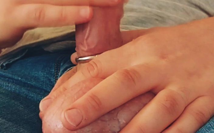 Amreis: Orgasme puissant après une hardcore. Sperme sur la bite