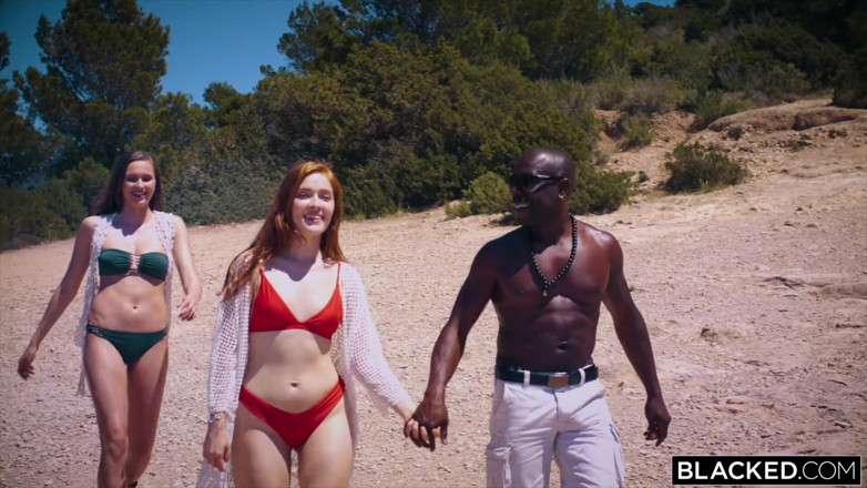 Blacked: Blacked - melhores amigas Jia Lissa e Stacy Cruz compartilham bbc