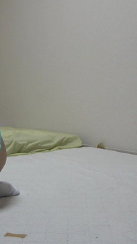 Micro mini falda, tanga g tanga wedgie culo, grandes tetas sobresalen camisetas, limpieza de habitación sexy de una criada japonesa tetona