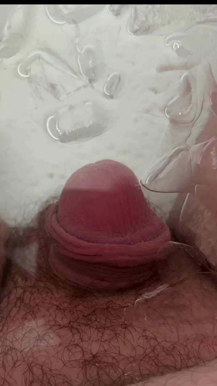Dick Pants: Un altro video di sfida per la strizzatura del pene...