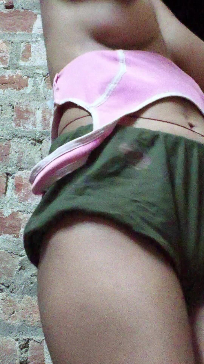 P_baby Ji: セクシービデオガール