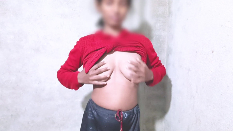 Sumaiya tasnim: Молода студентка показує свої цицьки і збуджується для траху.