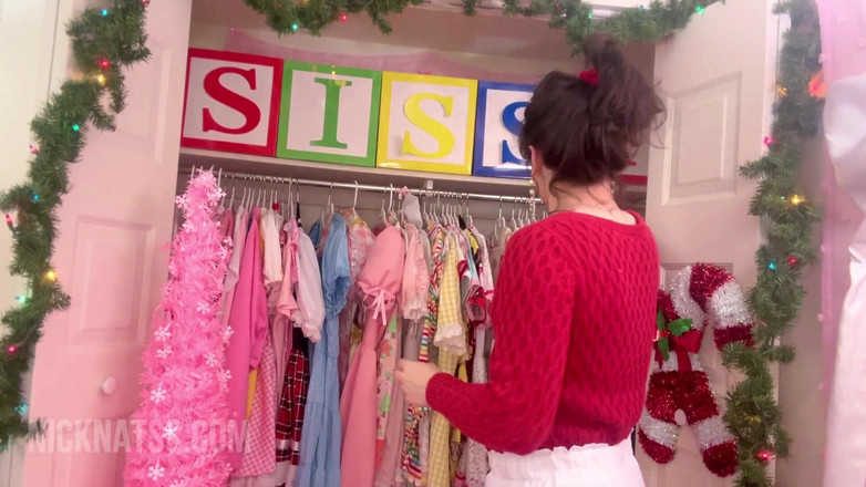 Natalie Napoli: Ibu tiri transeksual menemui Rahsia awak , Almari Banci