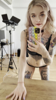 How do you like my lacy lingerie? 