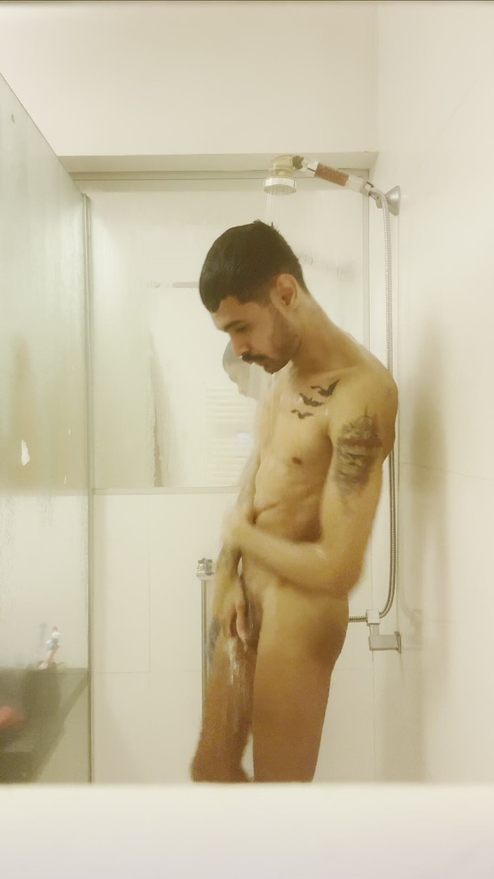 Leandro e Asafe: Viens prendre une douche avec moi ?