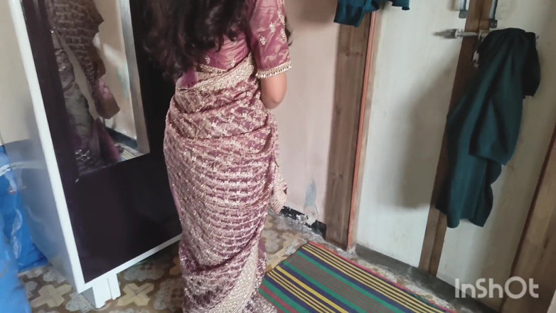 Desishycouple: 처음으로 자위하는 Shivani