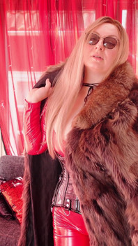 Try on Haul: Natural Long Fur Coat! and Pvc Catsuit! Arya Grander