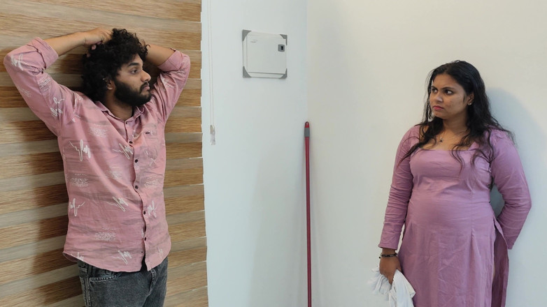 Vaigavarun45: Stranger Boy Enters a Unknwon Girl House and Doing Hot...
