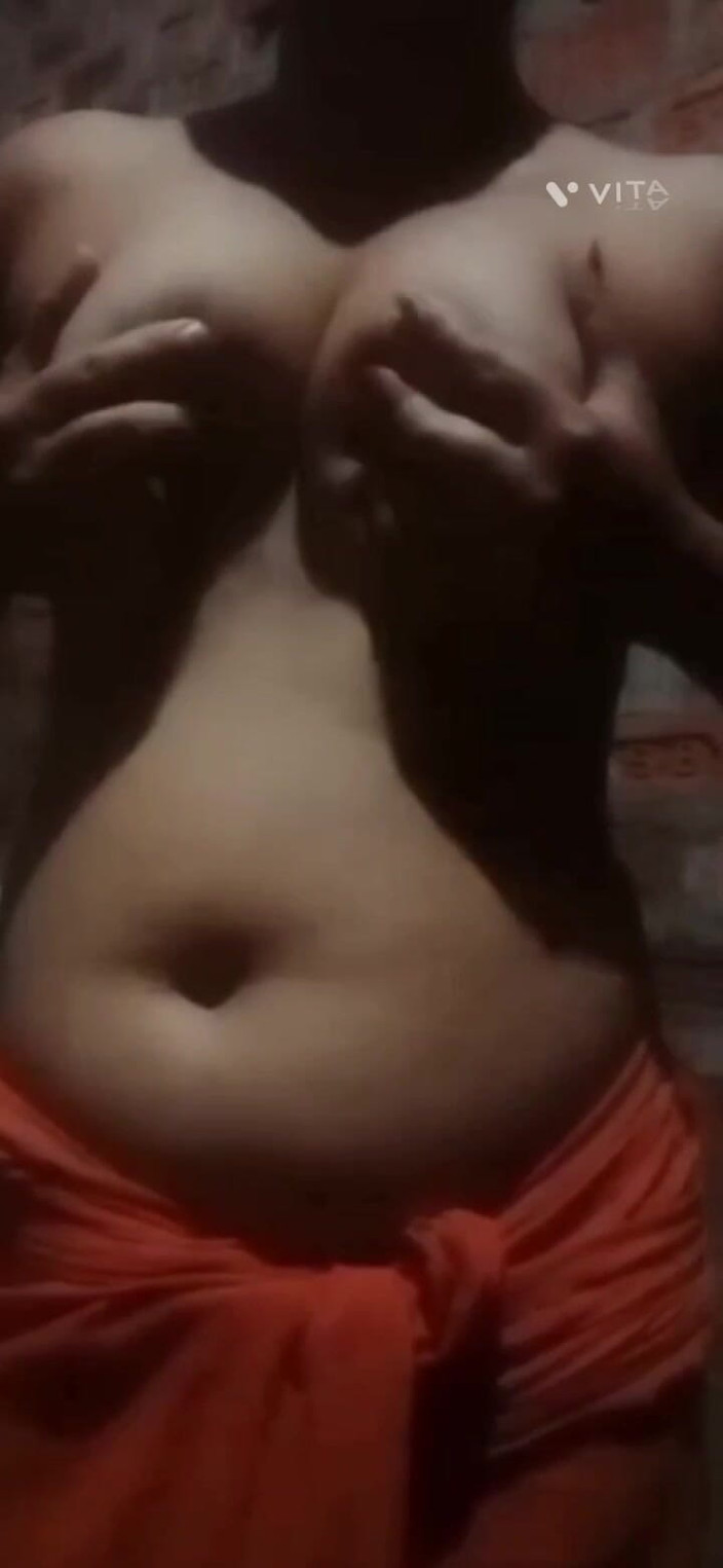 Momib45: Nackte fantasie