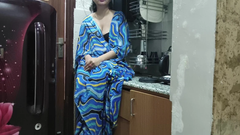 Saarabhabhi6: Indian Stepmom Watches and Enters Her Stepson's Kitchen to Fuck...