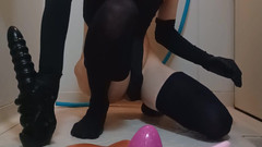 Sissy-Kuroko: BlackLeotard und riesiger dildo, trikot