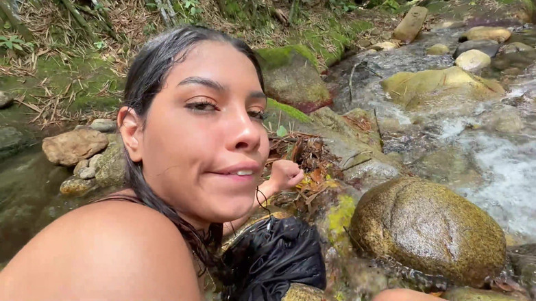 Saraymike: COSA ASPETTI, FRATELLASTRO? VIENI A SCOPARE I MIEI DUE BUCHI! -...