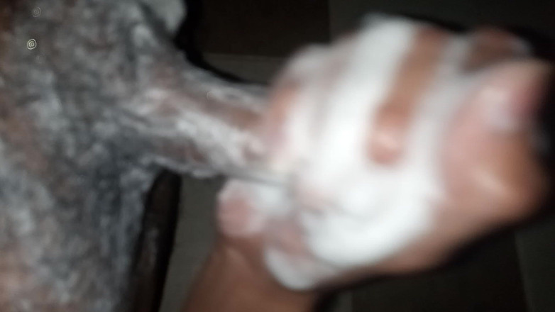 Cute boy jerks off: Breast pump boy2 leva seu tempo no chuveiro com um...