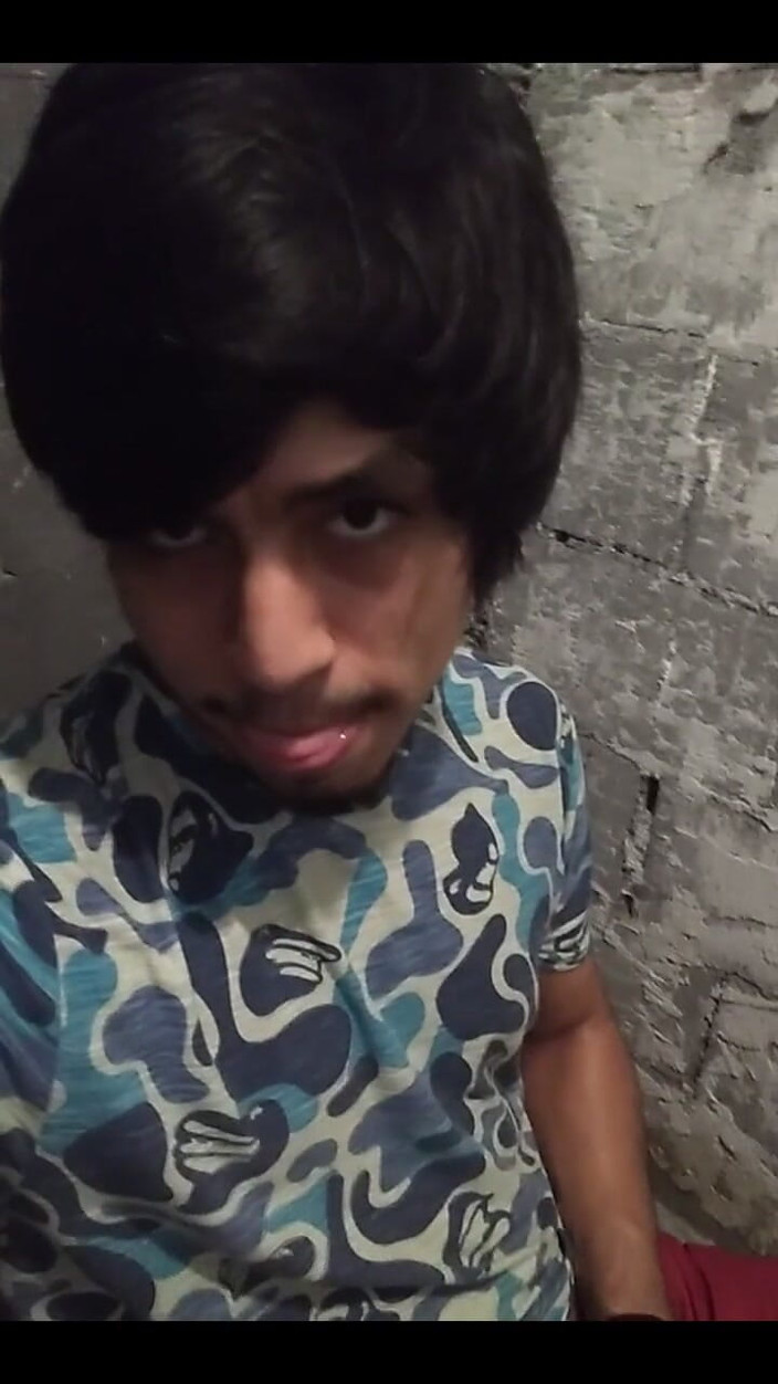 AlexAlejandro13: Vrei să gusti laptele meu?