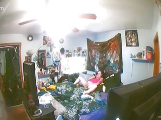 July: Elle se fait prendre par une ringcam en train de...