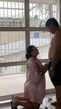 Cliente Seduce a Limpiadora De Vidrios Y La Folla Bien Duro