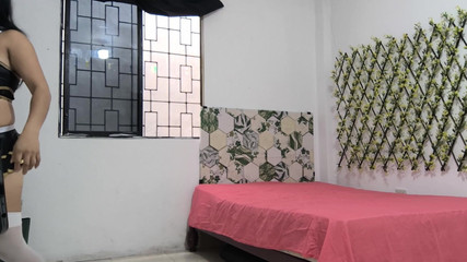 NEGRITA SEXY: Kocasını işe gönderdi ve heyecan verici şeyler yaparak evde yalnız kaldı