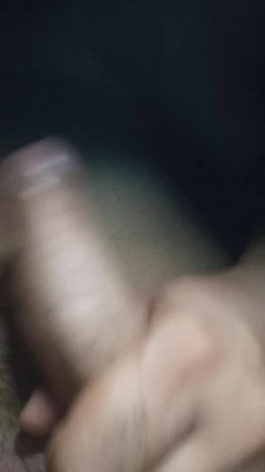 Kåt pojke som gör grov onani