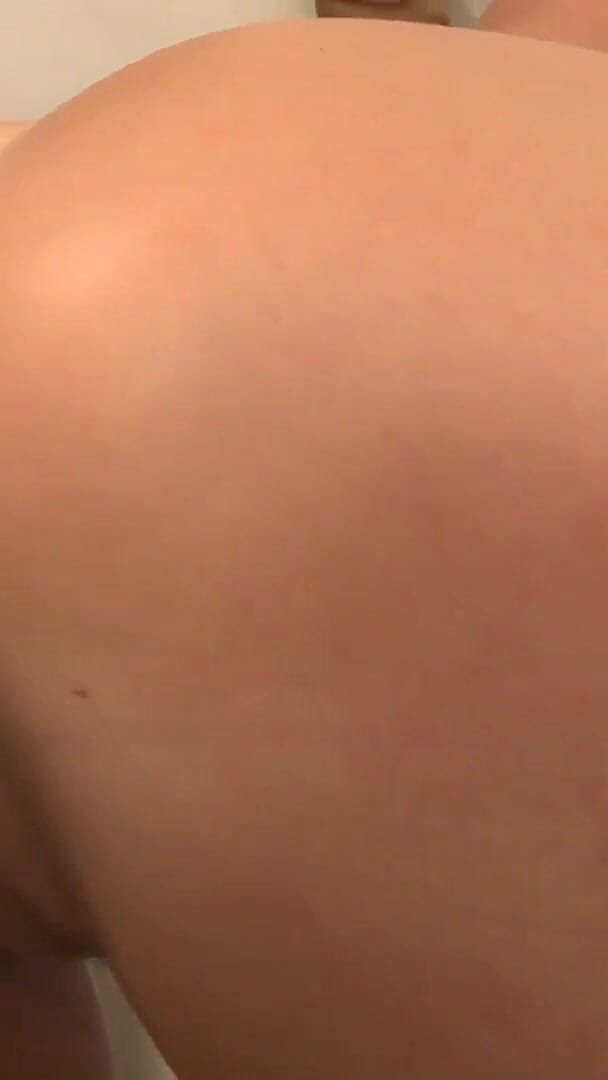 Hot sexy blonde: Diana Doll una fidanzata troia con la pelle tatuata ed...
