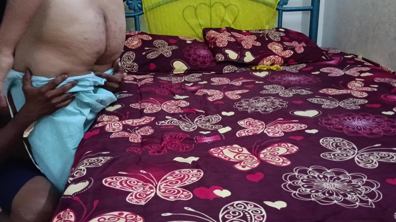 Muruga: Desi Aunty Full Nude Sex with My Friend