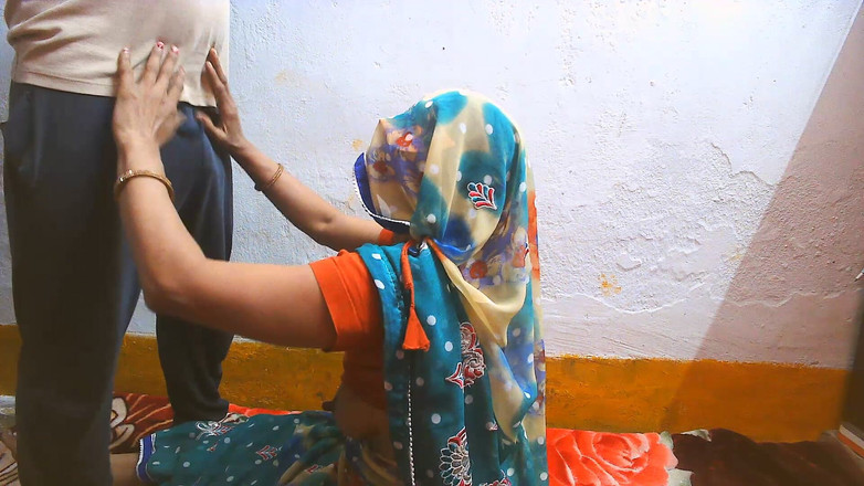 Busty Banuu: Delhi quente empregada sexo