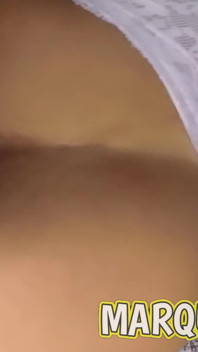 La milf bionda viene sborrata nel culo