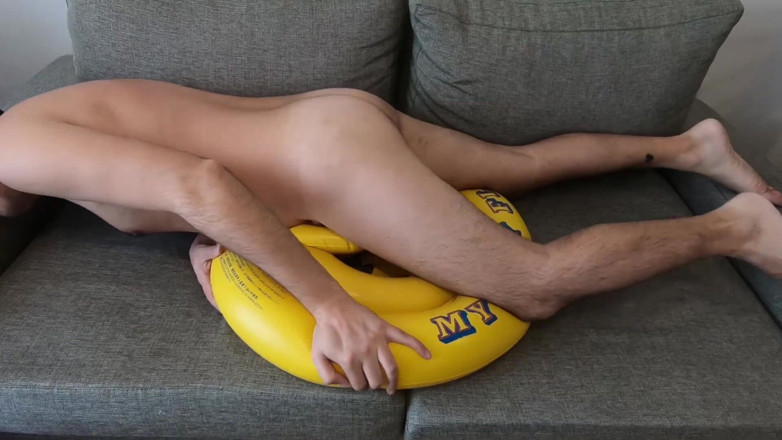 Inflatable Lovers: Chơi với phao 2