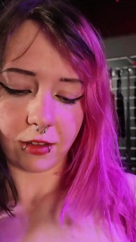 玩家女孩的第一部捆绑SM电影
