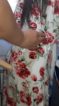 Je baise une femme de ménage dans la cuisine pendant que mon mari se reposait