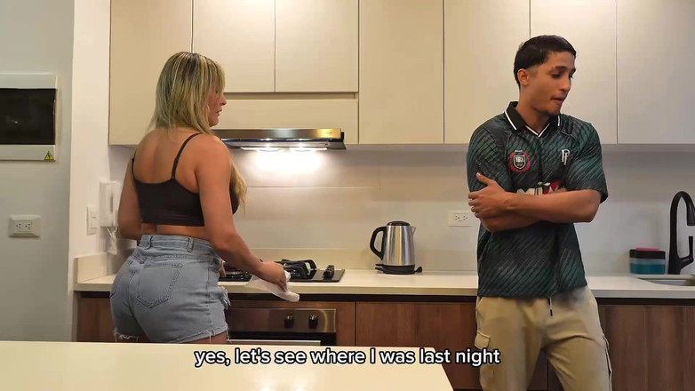 MilanRodriguez: 性感继母在丈夫上班时操继子