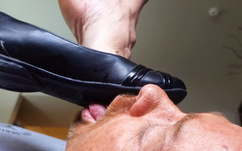 Goddess zephy: Jilat dan menghidu rata jahat saya (dan jilat kaki saya!!)